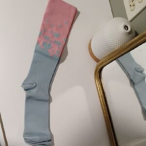 🩷 compression socks.